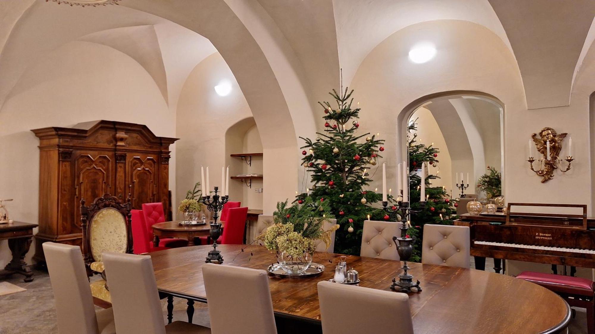 Stadtpalais Koenigssuite Maximal 2 Personen Und 1 Kleinkind 包岑 外观 照片