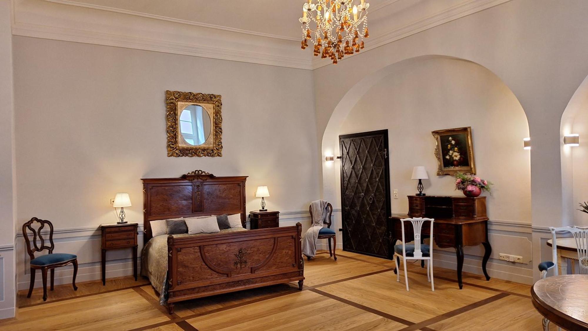 Stadtpalais Koenigssuite Maximal 2 Personen Und 1 Kleinkind 包岑 外观 照片