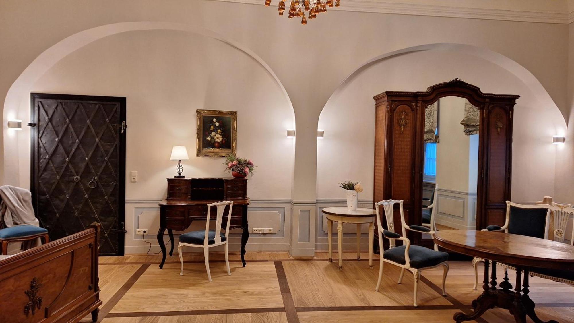Stadtpalais Koenigssuite Maximal 2 Personen Und 1 Kleinkind 包岑 外观 照片