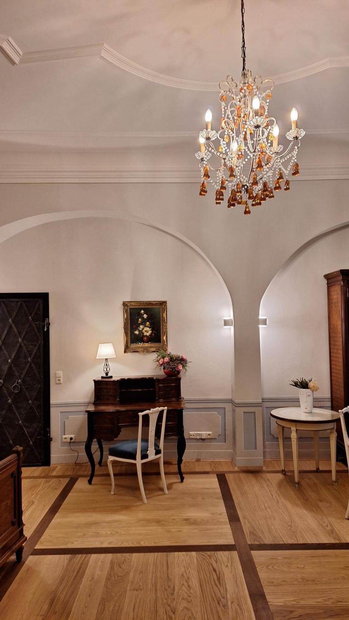 Stadtpalais Koenigssuite Maximal 2 Personen Und 1 Kleinkind 包岑 外观 照片