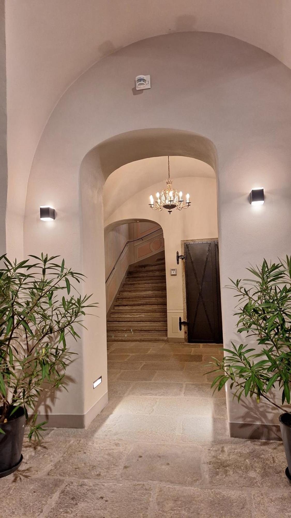 Stadtpalais Koenigssuite Maximal 2 Personen Und 1 Kleinkind 包岑 外观 照片